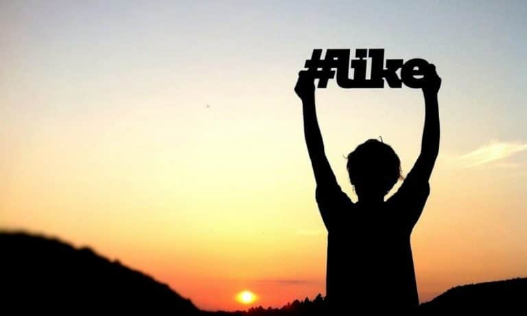 Top 100 Most Popular and Trending Hash Tags to use on Instagram