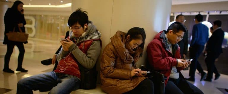 Chinese, Use Mobile Apps Twice More Than The Internet