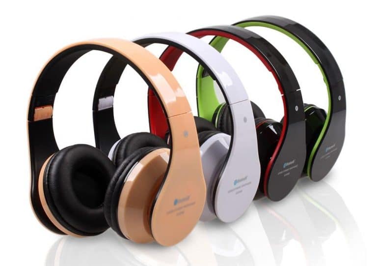 What’s The Difference Between Headphones And Headsets?