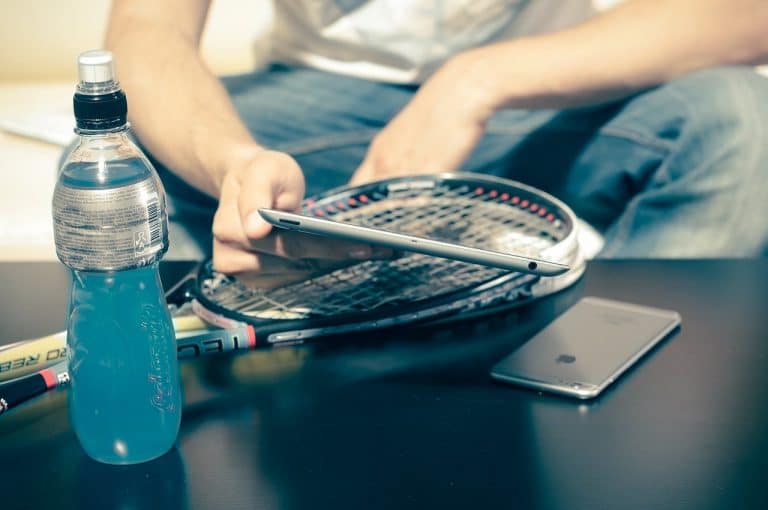 Top 10 Free Sports Apps For iOS and Android