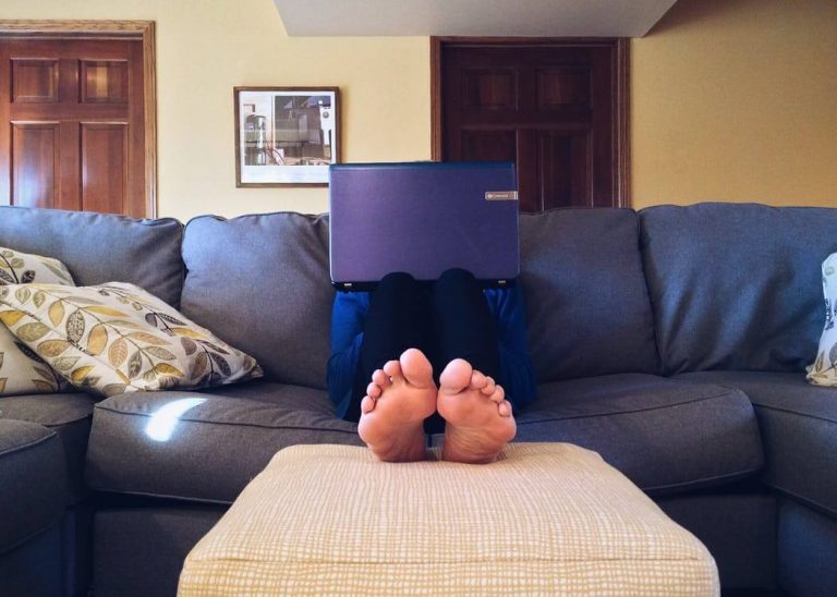 How to Work From Home – And Get the Work Done on Time