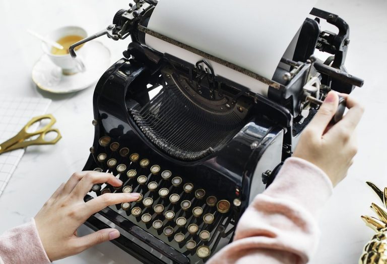 7 Expert Tips On How to Write Captivating Content