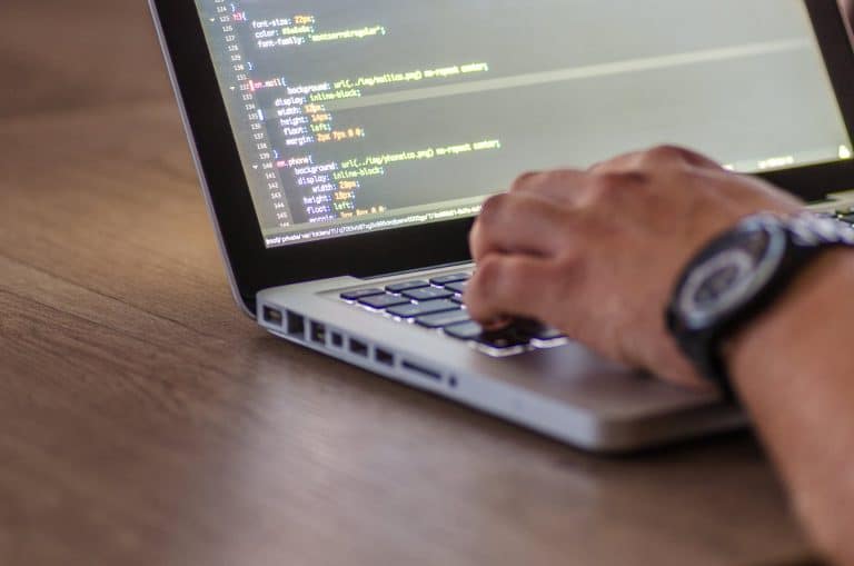 How to Build a Remote Development Team of Software Developers and Its Benefits