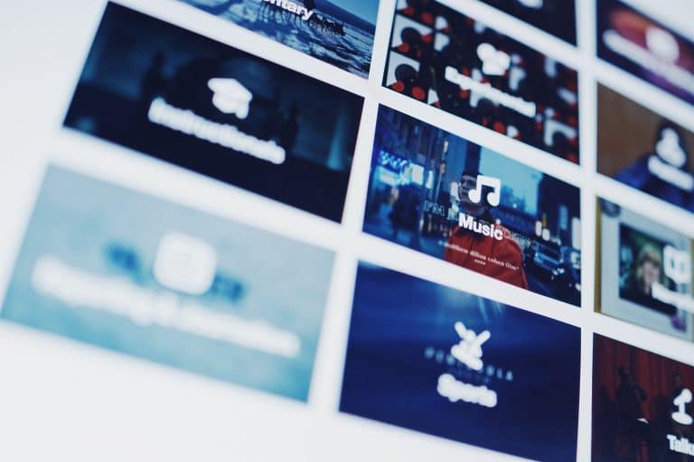 How to Make Visitors Fall in Love with Your Website Instantly