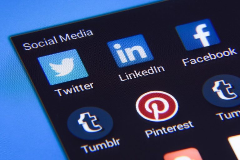 How Does Social Media Facilitate Formal Learning?