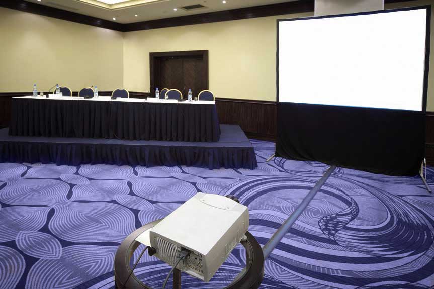 4 Simple Steps to Install a Retractable Projector Screen Broodle