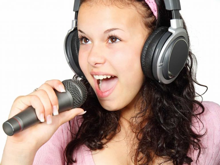 Best Karaoke Microphone for Singing and Recording