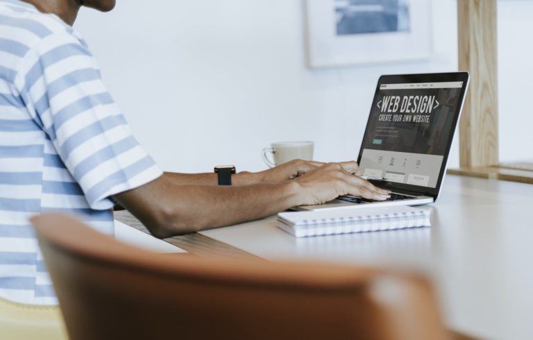 Which Laptop Should a Web Designer Choose In 2021