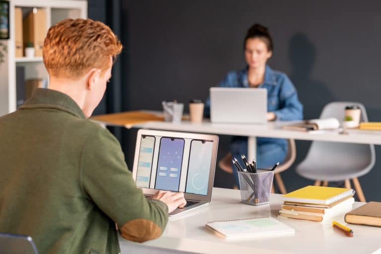 Reading App Development: Tips and Tricks to Consider