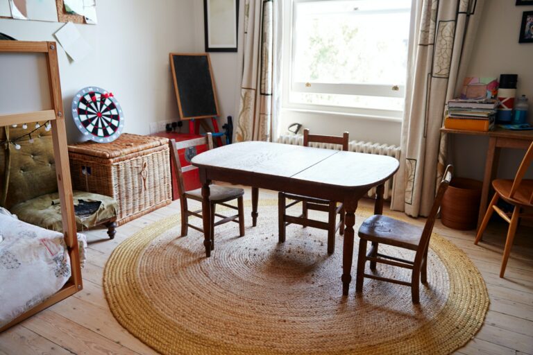 Why You Should Consider Buying Second Hand Furniture