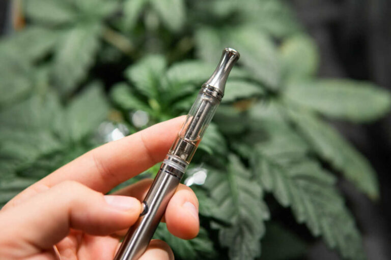 What Makes THC Vape Pen Safer Than The Traditional Cigarettes?